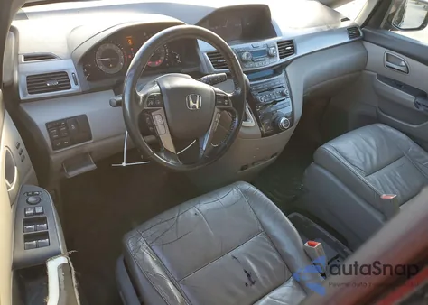 2011 Honda Odyssey Touring z USA, uszkodzony, nr VIN 5FNRL5H96BB037184